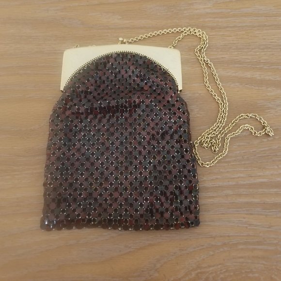 Maroon Red WHITING and DAVIS Enameled Mesh Purse - Picture 3 of 6